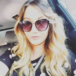 Meet your Posher, Anna